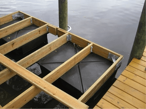 Floating dock — Coeur d'Alene